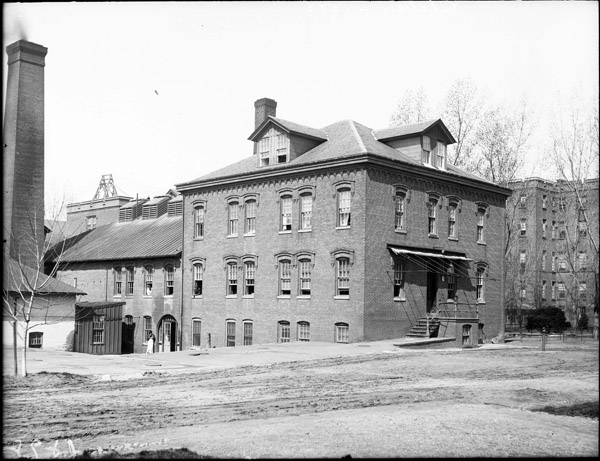 File:418-G-305 a.jpg