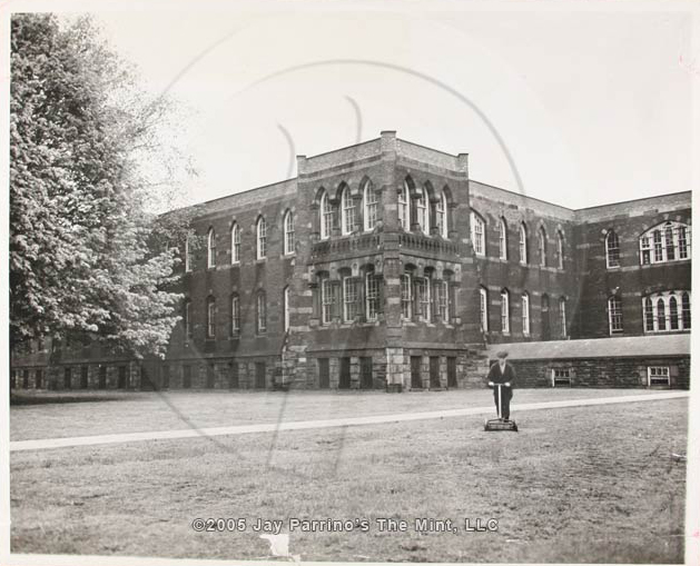 File:MANHATTAN STATE HOSPITAL.jpg