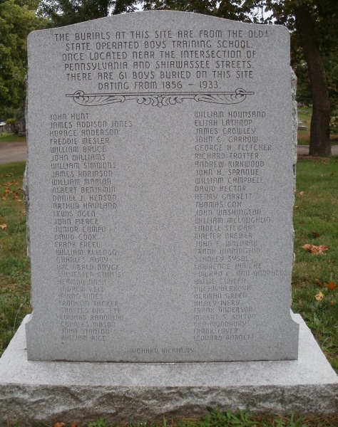 File:Lansing Boys Memorial 2.jpg