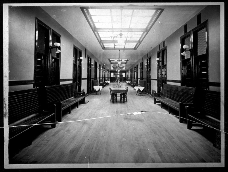 File:waiting-rm-2015-28 19 f656ff178c.jpg