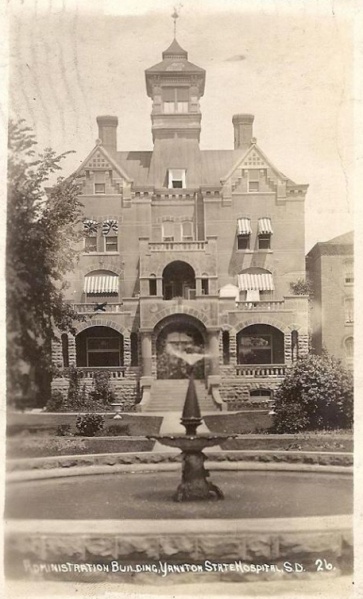 File:Yankton SD AdminPC.jpg