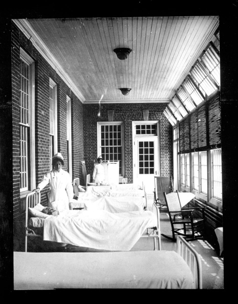 File:nurses-with-patients-2015-28 9 558dc4f4b6.jpg