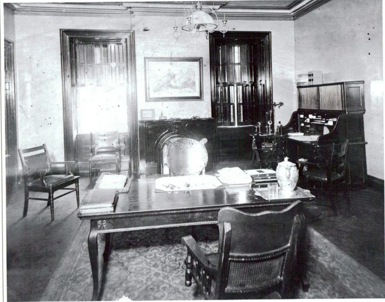 File:Weston Hist Office.jpg